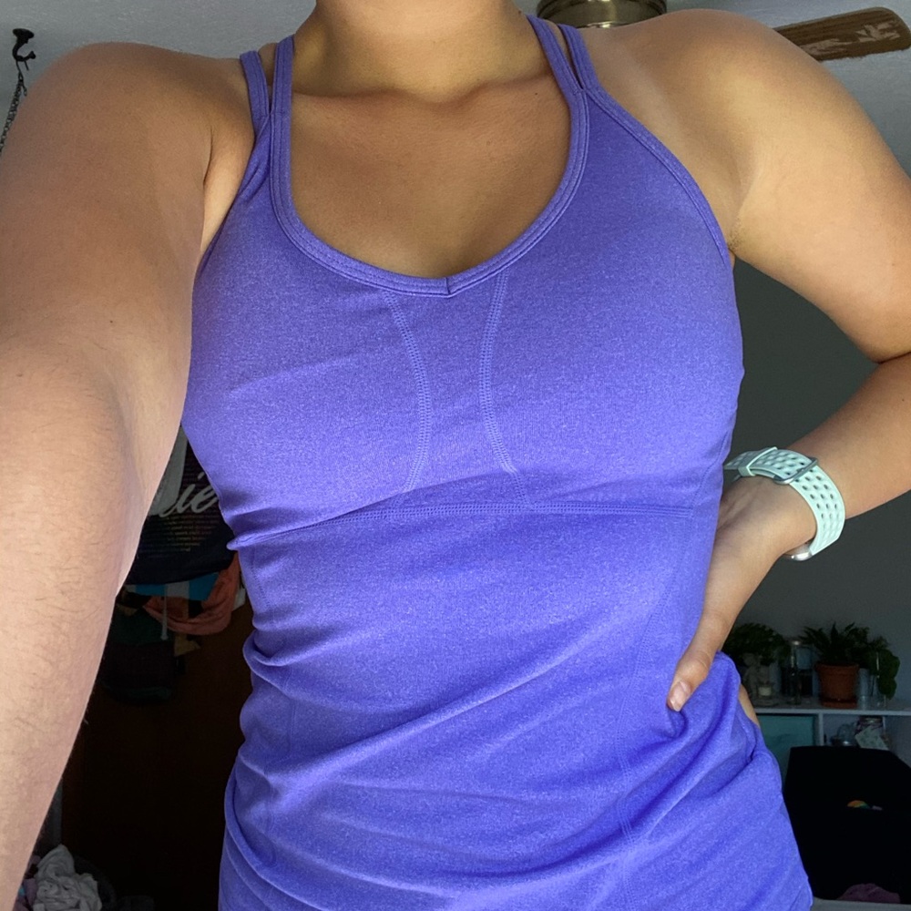 Athleta cross back tank top with built in bra